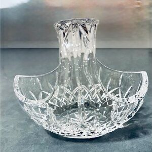 Elegant Crystal Vase